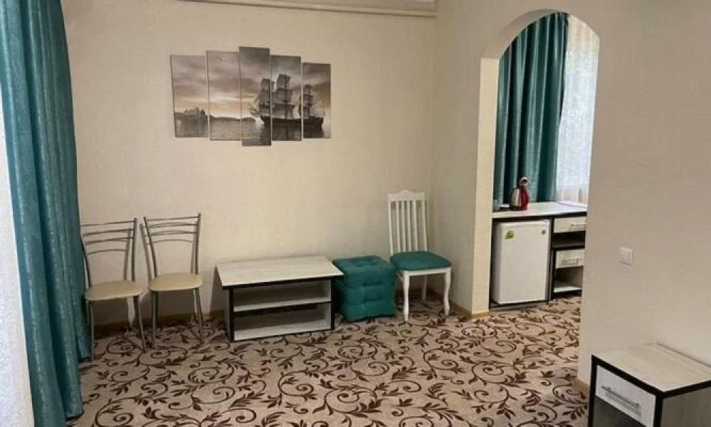 Внутренний двор и площадки